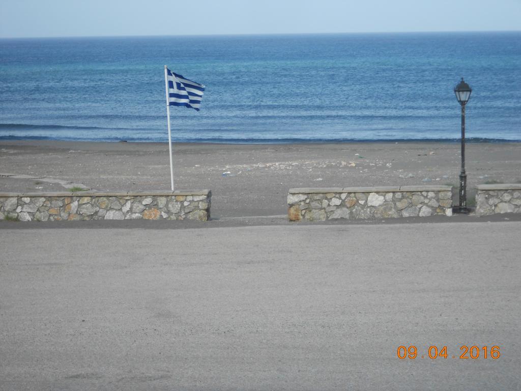 Rooms To Let Rena Monolithos Exterior foto