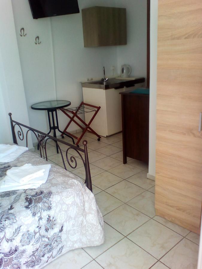 Rooms To Let Rena Monolithos Exterior foto